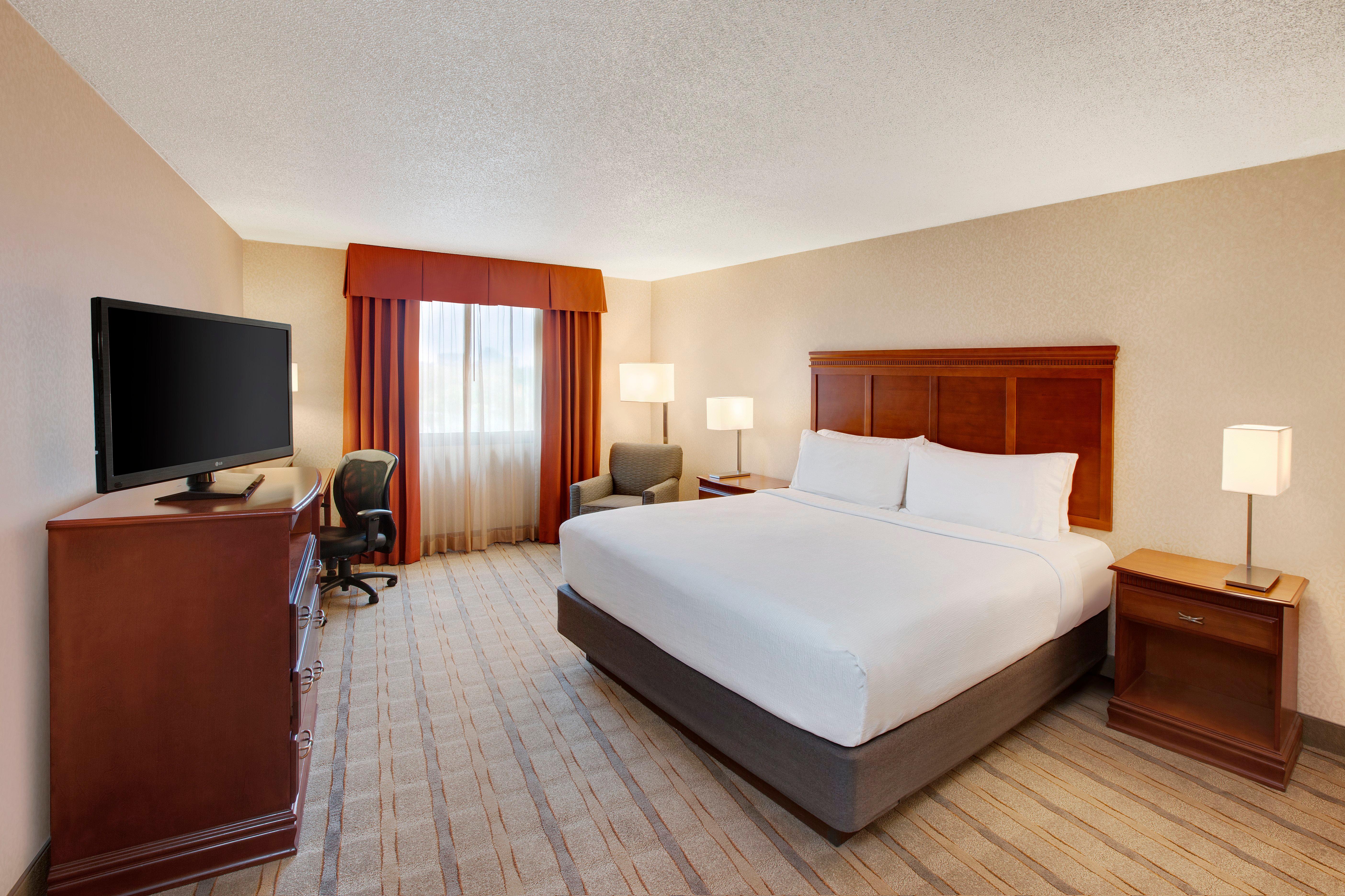 Holiday Inn Express Dallas Market Center By Ihg Exteriör bild