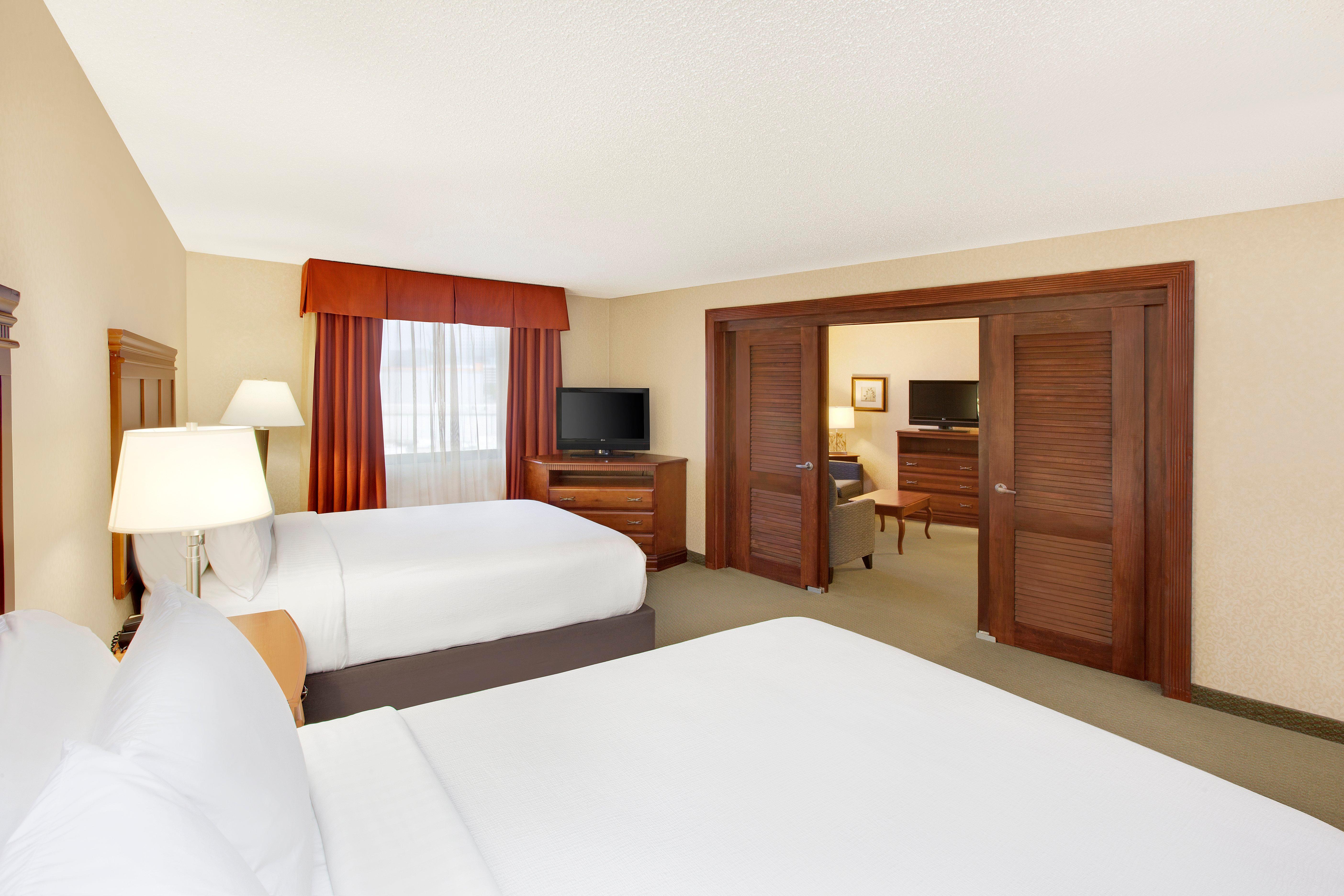 Holiday Inn Express Dallas Market Center By Ihg Exteriör bild