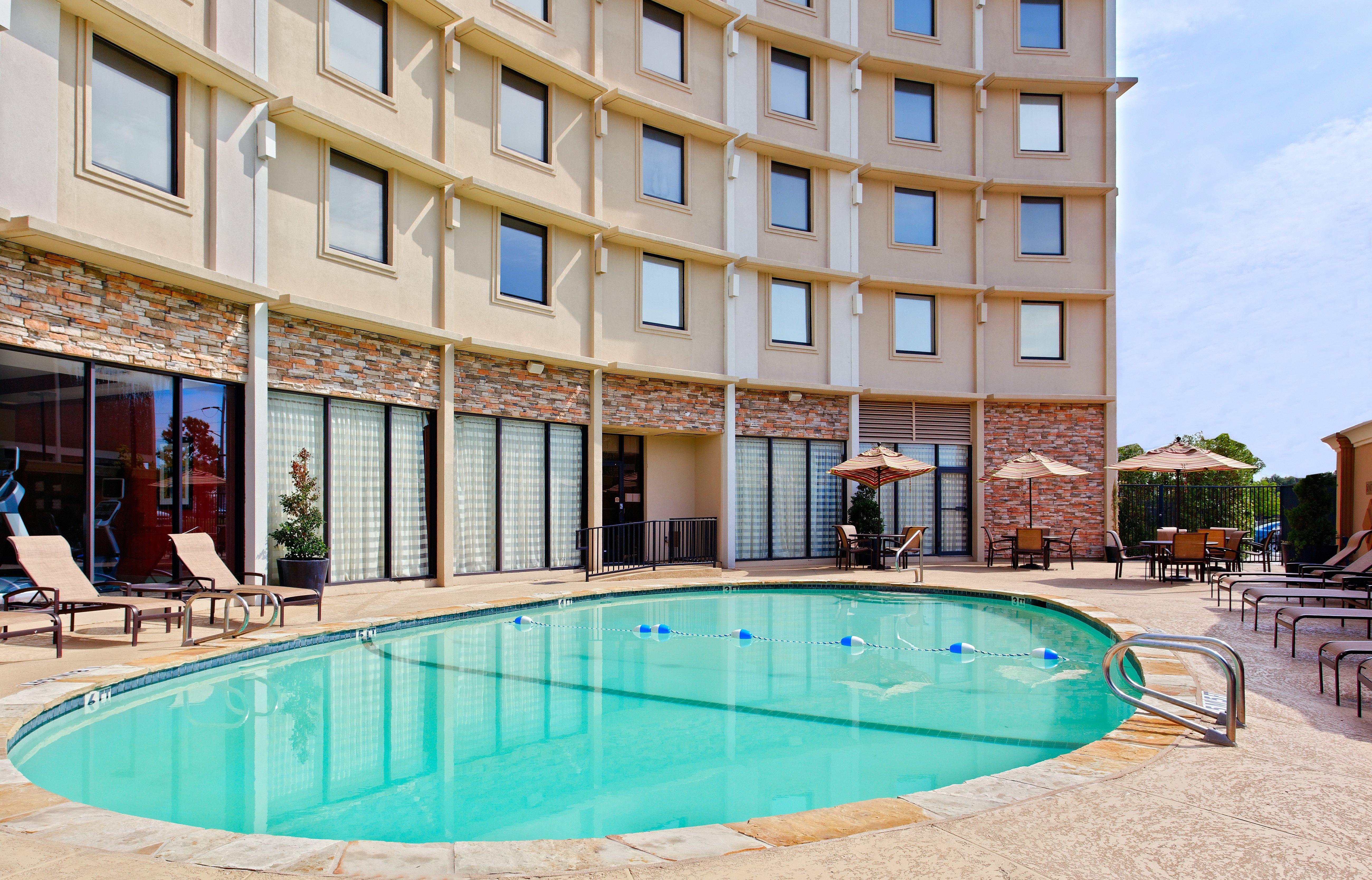 Holiday Inn Express Dallas Market Center By Ihg Exteriör bild