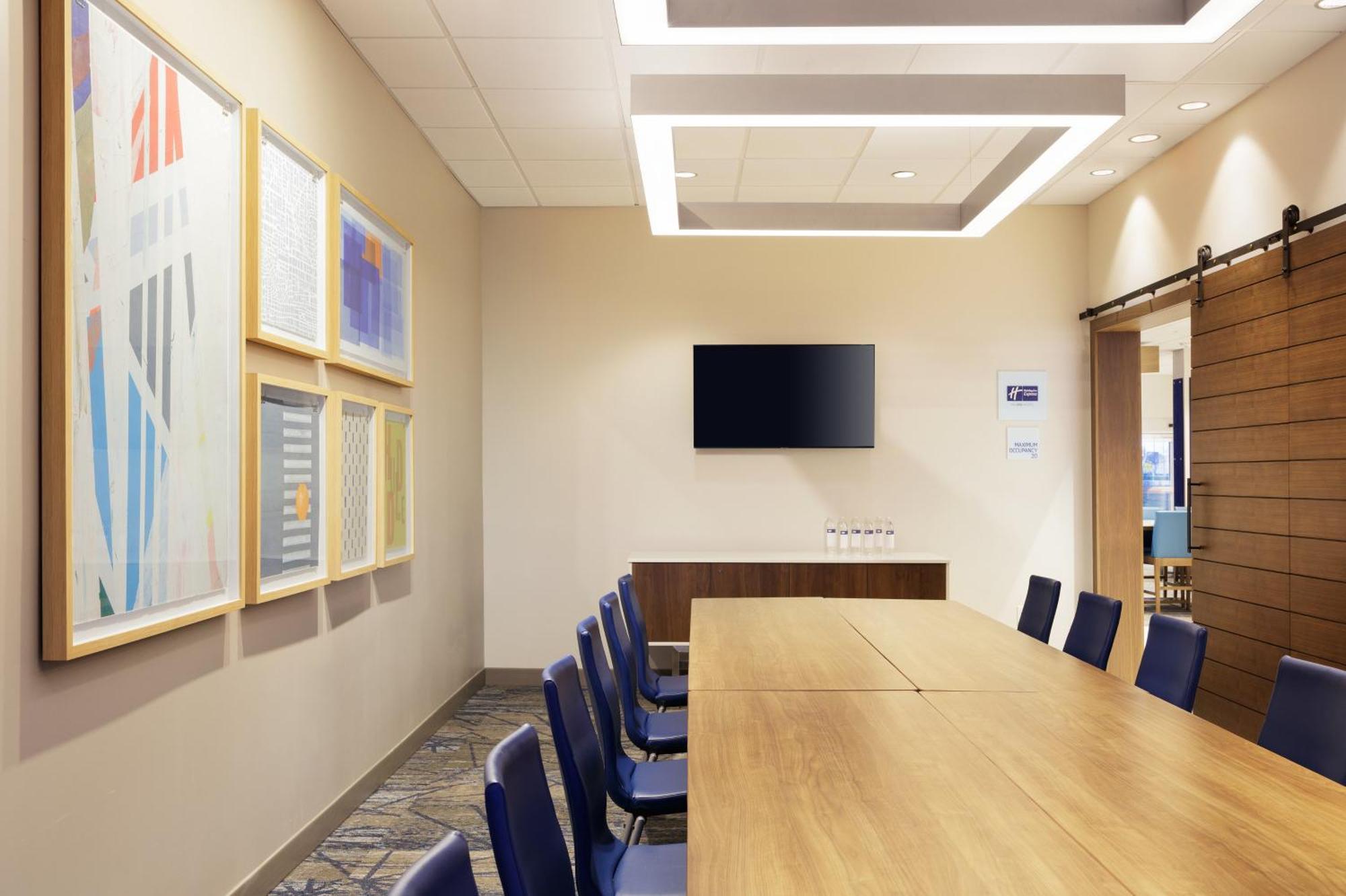 Holiday Inn Express Dallas Market Center By Ihg Exteriör bild