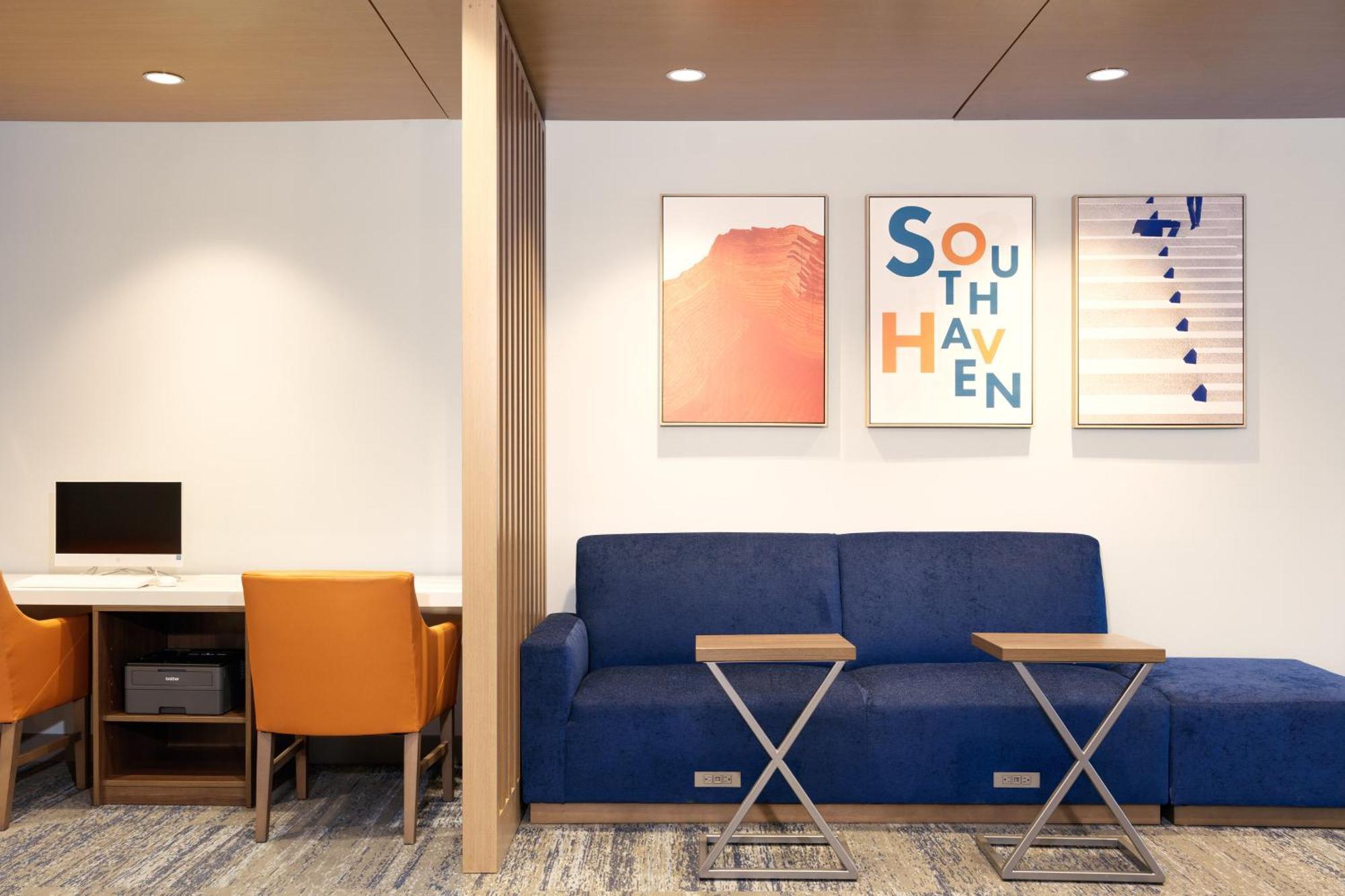 Holiday Inn Express Dallas Market Center By Ihg Exteriör bild