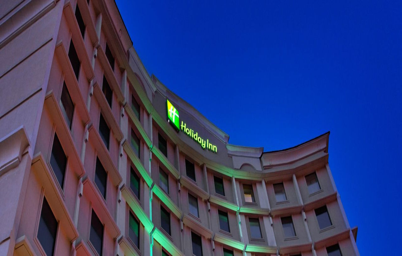 Holiday Inn Express Dallas Market Center By Ihg Exteriör bild